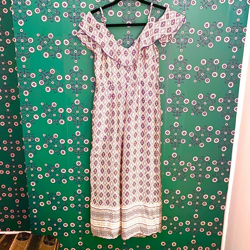 Silky Patterned Romper With Pockets - image 5